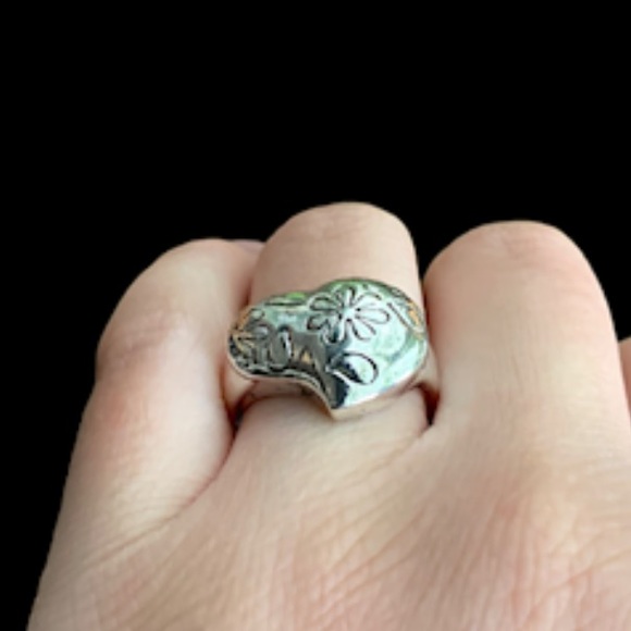 FLOWER RING - Picture 5 of 8